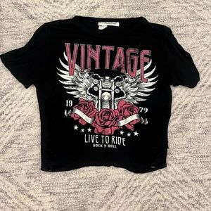 Cropped T with slits on each side